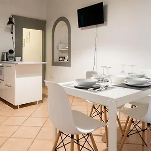  Appartement 2 Next To A Market And Piazza Santa Croce - Homeunity Italie